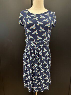 Boden Amelie Jersey Dress - Navy Exotic Flight Bird Dress Size 8 - So soft!
